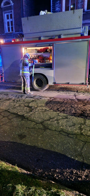 Pożar budynku mieszkalnego w Bytomiu. Do szpitala trafiło 9 osób w tym piątka dzieci