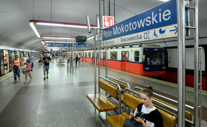  Stacja metra Pole Mokotowskie zmieni nazwę? SGH walczy i publikuje petycje