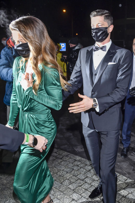Robert i Anna Lewandowscy przyjechali na Galę Mistrzów Sportu 2021 Mercedesem Klasy S