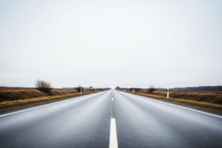 Zatrzymano kierowcę z blisko 2,5 promila. Co grozi za jazdę po alkoholu?