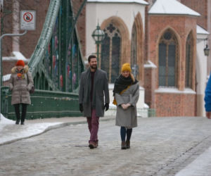 Pierwsza miłość. Wojtek (Grzegorz Daukszewicz), Emilka (Anna Ilczuk)