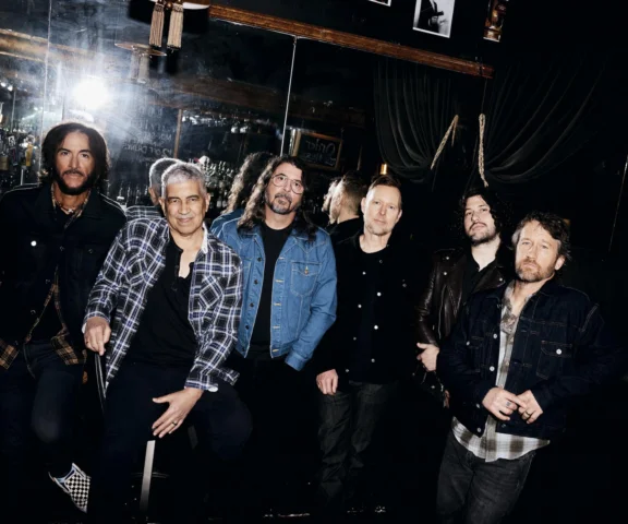 Foo Fighters prezentuje Off All People. To kolejny utwór z albumu Your Favorite Toy