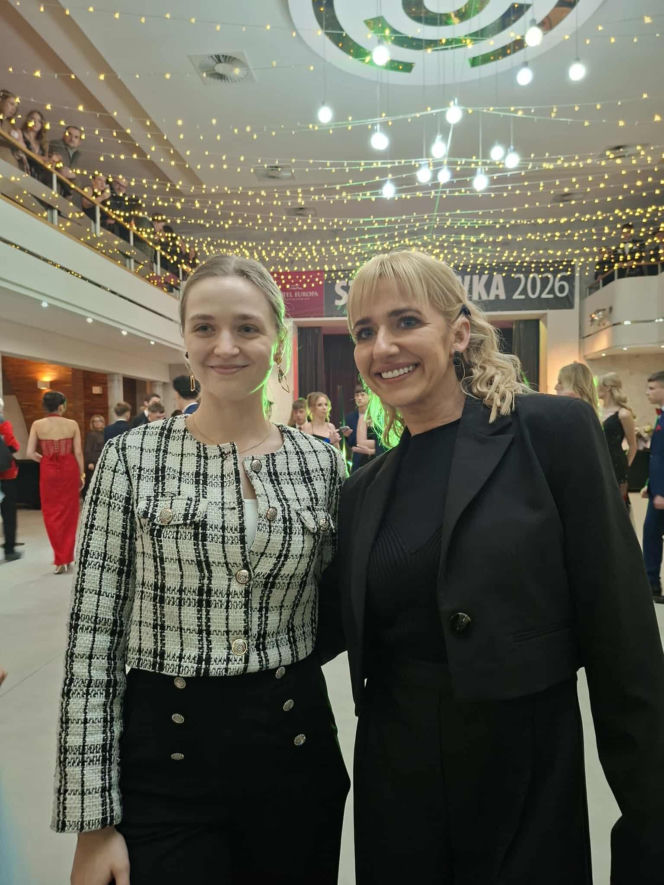 Studniówka 2026 maturzystów II LO w Starachowicach