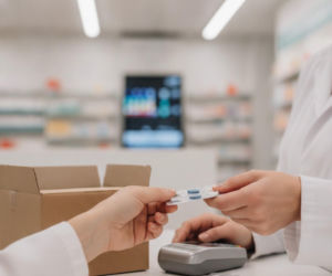 Realizacja e-recept właśnie stała się prostsza. W tysiącach aptek leki kupisz na nowych zasadach