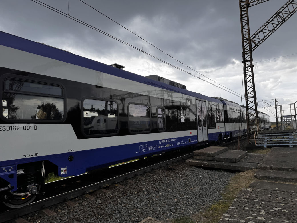 Tak wygląda nowy pociąg PKP Intercity. Zajrzeliśmy do środka!