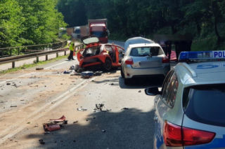 Dolnośląskie: Armagedon drogowy na DK8. Trzy osoby nie żyją, dwie zostały ranne!