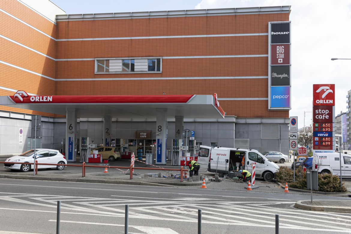 Ceny paliw we Wrocławiu. Eksperci nie mają złudzeń, wkrótce benzyna będzie po 8 zł