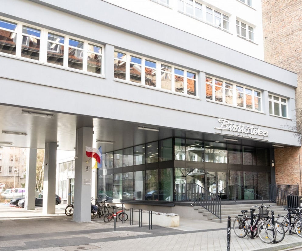 e- czytniki z ukraińskimi książkami przygotowała biblioteka na poznańskich Jeżycach 