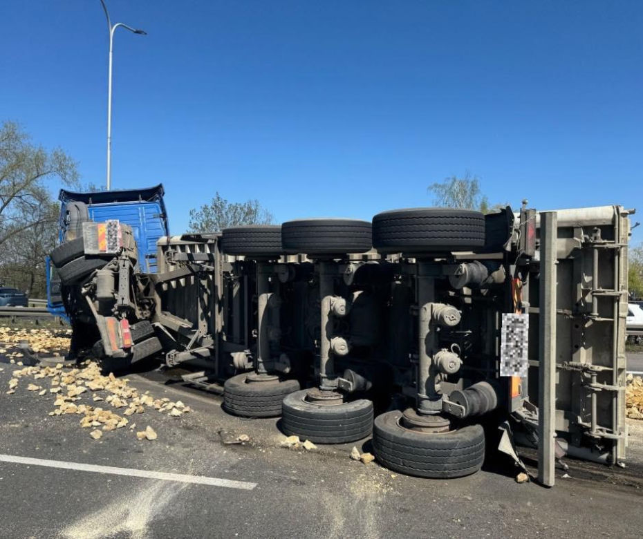 Drogowy paraliż w Katowicach. Zablokowana autostrada A4 i utrudnienia na DK86