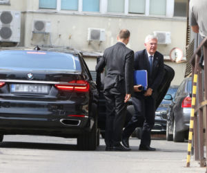 Zmiany w życiu marszałka Senatu Tomasza Grodzkiego. Przesiądzie się z Jaguara do BMW