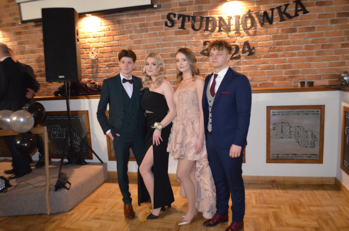 Za STO dni matura. Bal Społecznego Liceum STO w Starachowicach