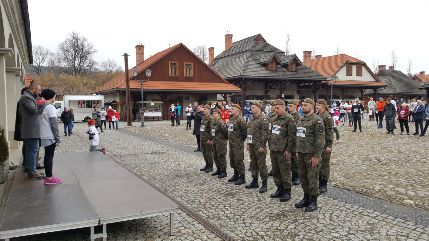 Nowy Sącz: Tłum biegaczy uczcił żołnierzy wyklętych. Długość trasy nie była przypadkowa