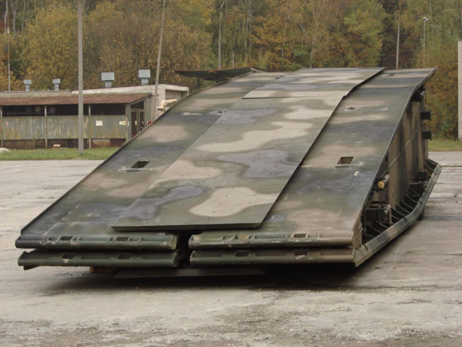 Kolejna Daglezja MS-20 odebrana. Wojsko polskie z nowym mostem towarzyszącym