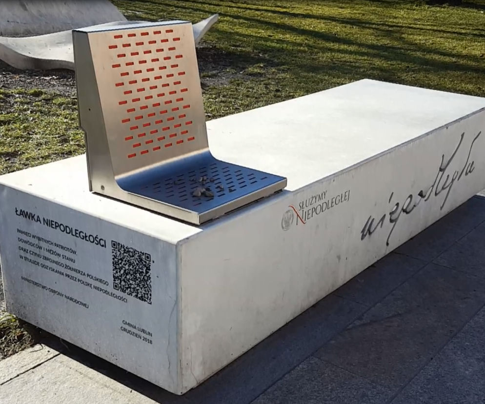 Ławka Niepodległości nie działa
