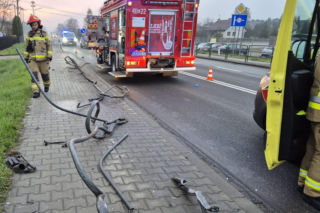 Przewrócona ciężarówka blokuje ruch na DK94 pod Brzeskiem