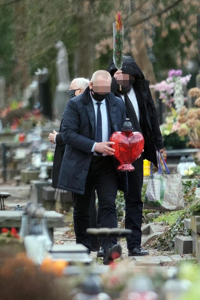 Tak Jarosław Kaczyński świętował niedzielę palmową w pandemii. Zaskakujące, ile wiązanek miał w rękach