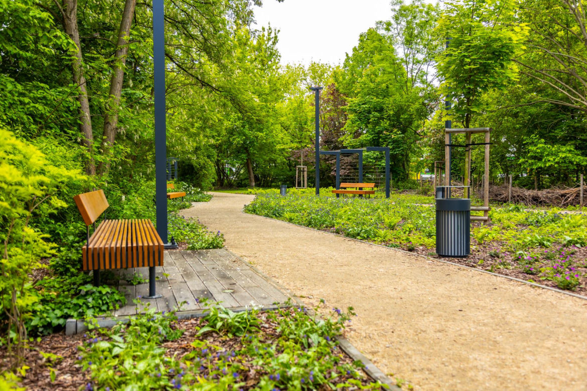 Park linearny przy ul. Suwak w Warszawie