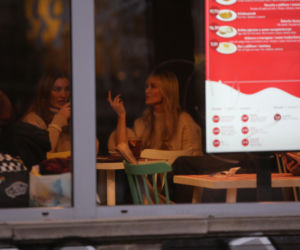 Joanna Krupa z siostrą Martą. Zjadły w mlecznym i poszły po patelnię