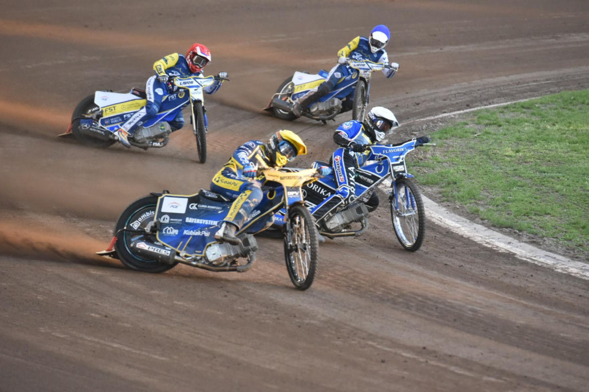 KS Toruń - Bayersystem GKM Grudziądz, zdjęcia kibiców i zawodników z Motoareny