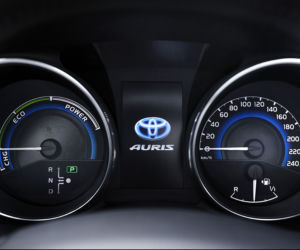 2015 Toyota Auris facelifting