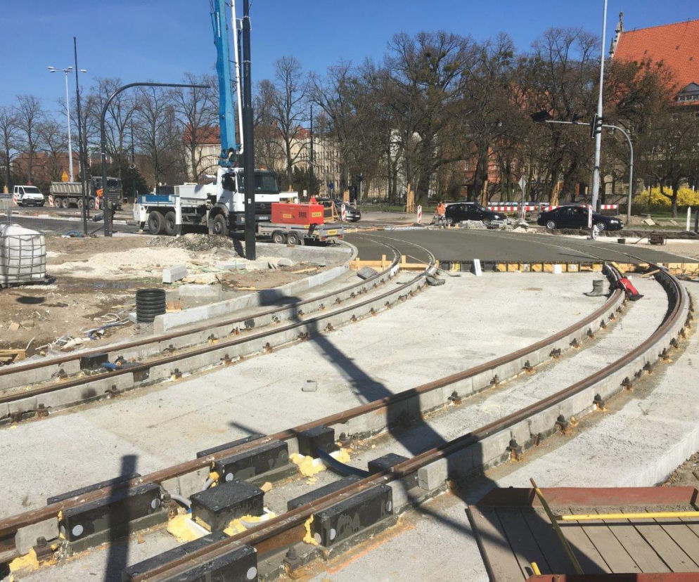 Trwają prace w rejonie Alei Św. Jana Pawła II w Toruniu. Zmiany od 18 kwietnia!