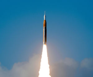 Chwile grozy kosmonautów lecących w stronę Księżyca! Dostali niepokojącą wiadomość