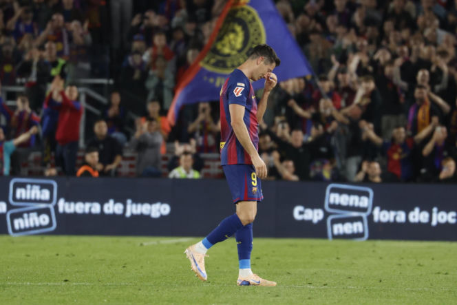 Robert Lewandowski po pożegnalnym meczu na stadionie Barcelony