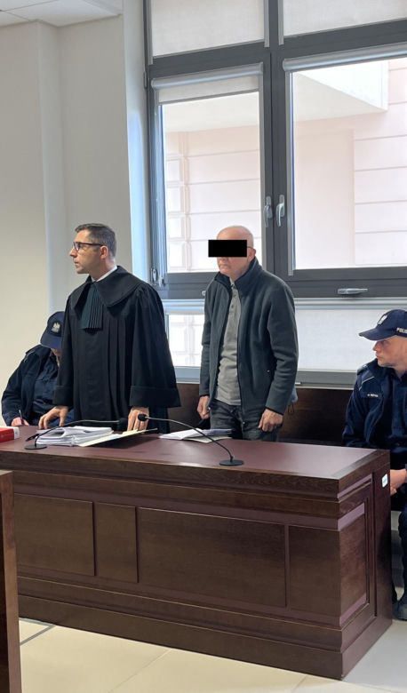 Ceniony lekarz oskarżony o zabójstwo żony. Szokująca zbrodnia w Annopolu