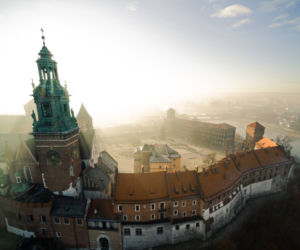 Te ujęcia pokazują, czym oddychamy w Krakowie. Zobacz miasto tonące w smogu [ZDJĘCIA]