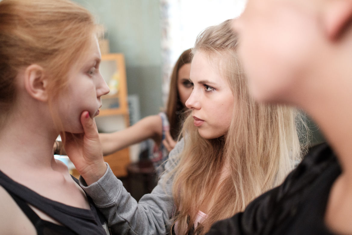Pułapka odc. 1. Ewa (Marianna Kowalewska), Dagmara (Malwina Dubowska)