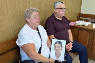 Pacjentki porzuciły konwencjonalną terapię, by „leczyć się” lampami. Szaman z Małopolski nie trafi za kraty