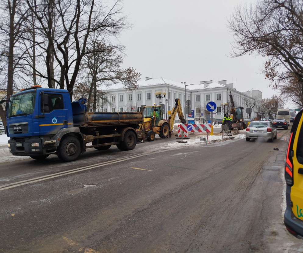 Awaria wodociągu przy ul. Piłsudskiego w Siedlcach