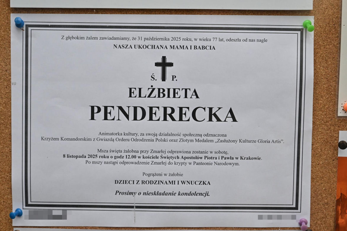 Pożegnali wielką damę polskiej kultury. Kidawa-Błońska przesłała piękny wieniec