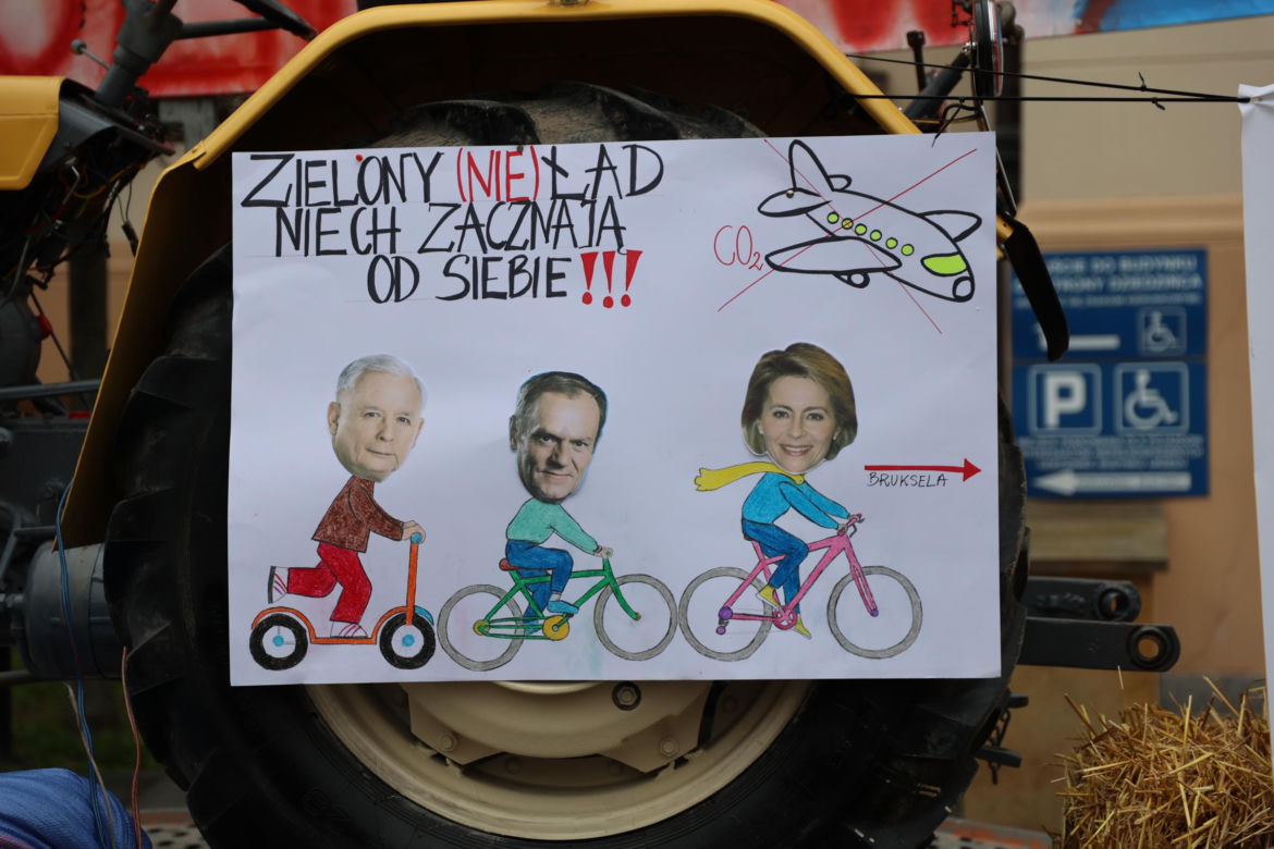 Protest rolników 20 marca przed Lubelskim Urzędem Wojewódzkim w Lublinie
