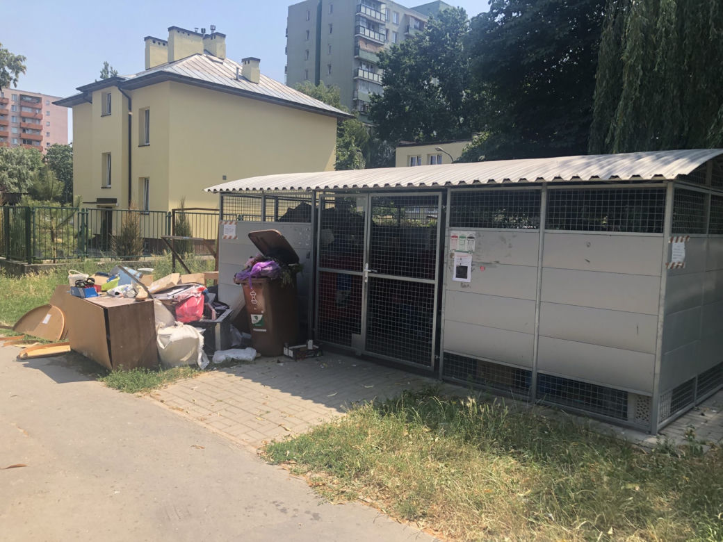 Zostawili nas z górą śmieci