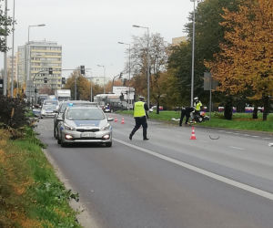 Poważny wypadek na Rondzie Skrzetuskim w Bydgoszczy. Samochód zderzył się z motoambulansem!