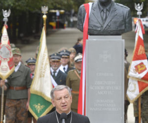 Odsłonięcie pomnika generała Zbigniewa Ścibora Rylskiego