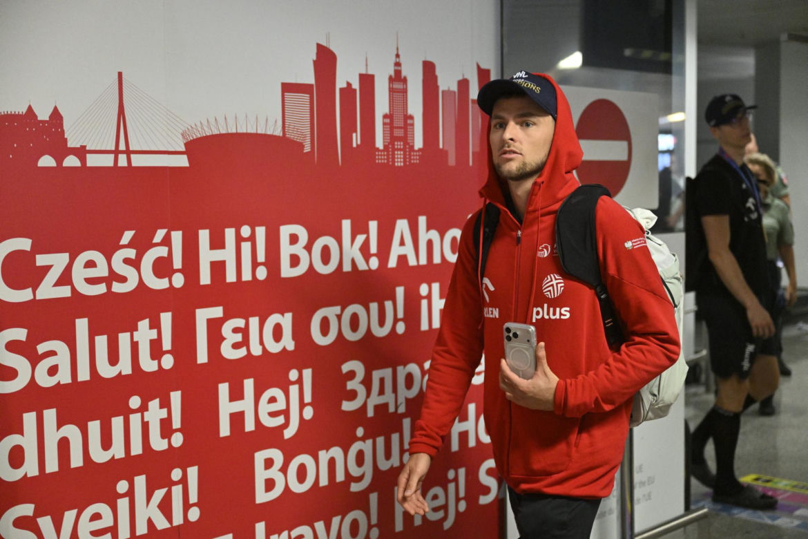 Złoci siatkarze po perypetiach wrócili do Polski