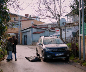 Miłość i nadzieja, odcinek 352. Melis, Zeynep, Gokhan