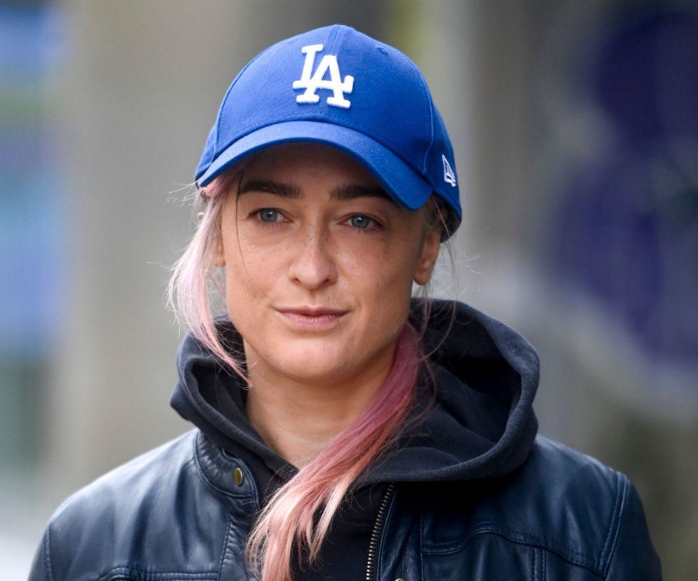 Dokładnie tak. Zarabianie kasy na bezdomności, to się dzieje