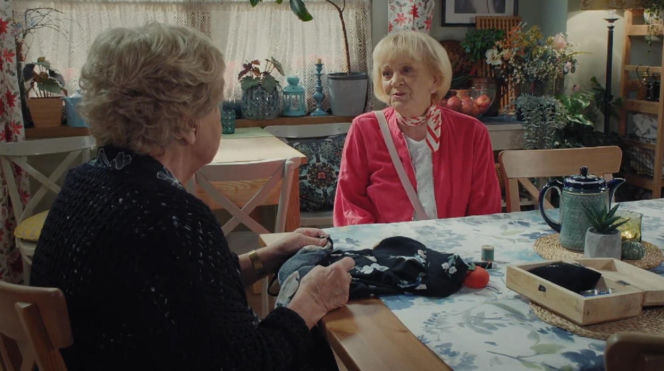 M jak miłość odc. 1910. Barbara (Teresa Lipowska), Zofia Kisielowa (Małgorzata Rożniatowska)