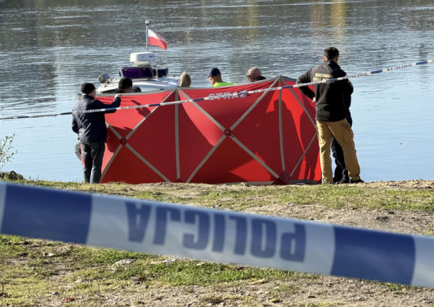 Makabryczne odkrycie pod Mostem Świętokrzyskim. W Wiśle znaleziono ciało kobiety