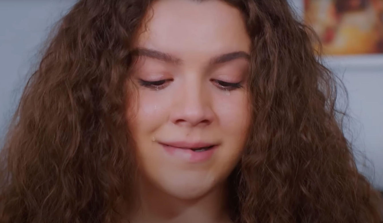 Melis awanturuje się z Feraye, a później podejrzewa, że Zeynep jest w ciąży z Cihanem.