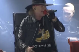 Axl Rose w wyjątkowy sposób odwdzięczył się Dave'owi Grohlowi za specjalny tron