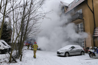 Pożar auta w Lesznie