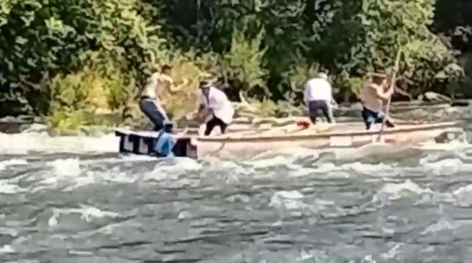 Flisacy uratowali turystkę z Dunajca