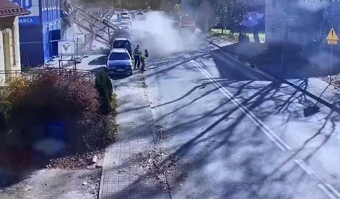 Śmiertelny wypadek na budowie w Wieliczce. Dźwig zabił mężczyznę. Policja poszukuje tych osób [ZDJĘCIA]