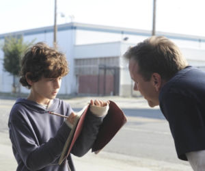 Touch. Jake (David Mazouz), Martin (Kiefer Sutherland)