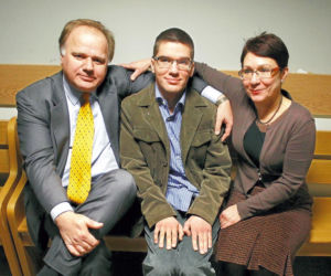 Przez błąd lekarza nasz Hubert jest inwalidą