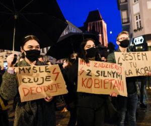 Wojna o kościół na pl.Trzech Krzyży 